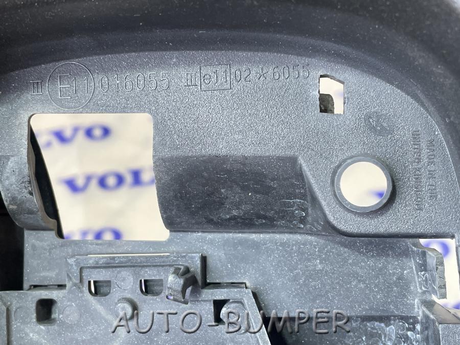Volvo XC90 2006- Корпус зеркала левое 3004-143